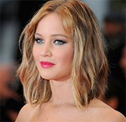 Jennifer Lawrence sta scrivendo una commedia con Amy Schumer