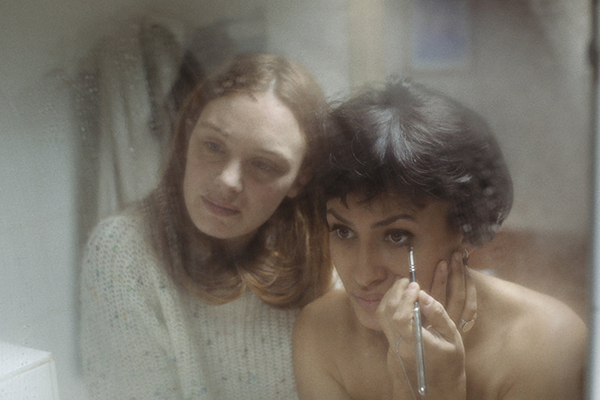 Foto dal film Montparnasse femminile singolare
